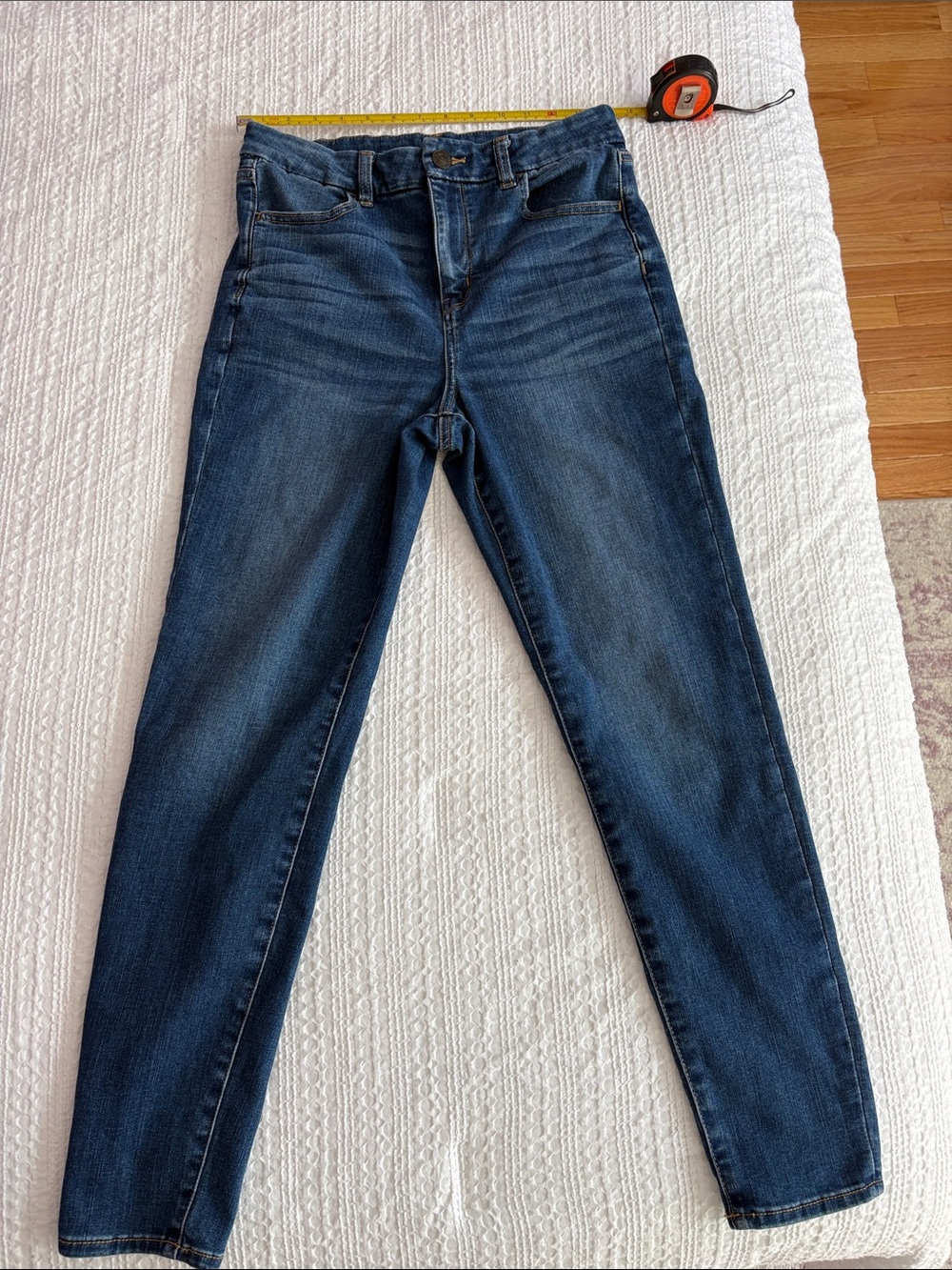 American Eagle Outfitters Curvy Hi-Rise Skinny Jeans